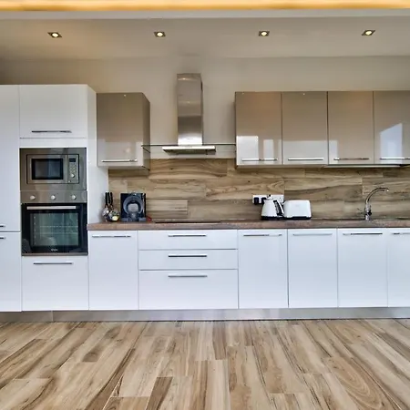 Dea - By Luxury Malta Vila *
