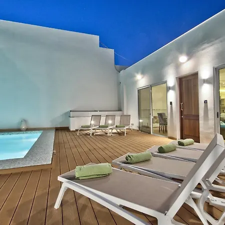 Dea - By Luxury Malta Vila